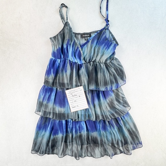 Bebe Ruffle Layered Top Size Medium, Blue-Gray Watercolor, Flowy Chic - Picture 5 of 9